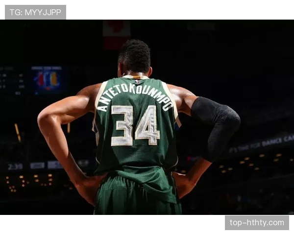 小威廉姆斯路边吃冰淇淋，手里那只限量包比我半年工资还贵，画面太违和